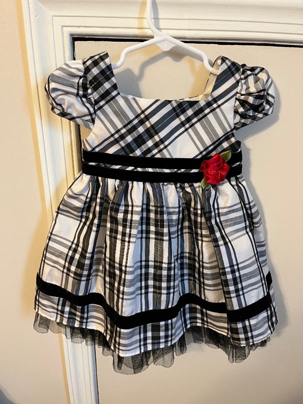 Baby Girls Youngland Black/white Plaid Christmas/Holiday Dress size 18 Months